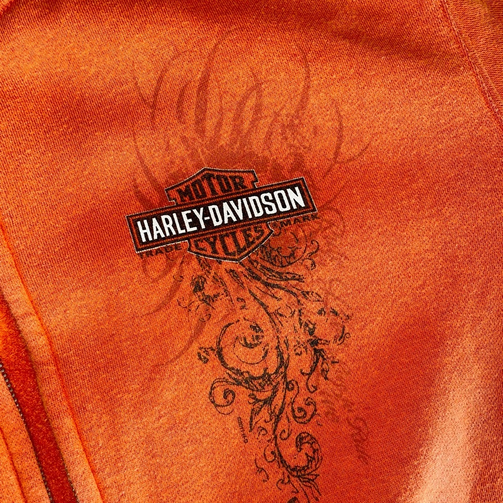 BURNT ORANGE HARLEY DAVIDSON ZIP UP SIZE L BUT FITS LIKE M